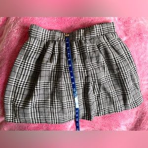 Houndstooth mini skirt, Candie’s